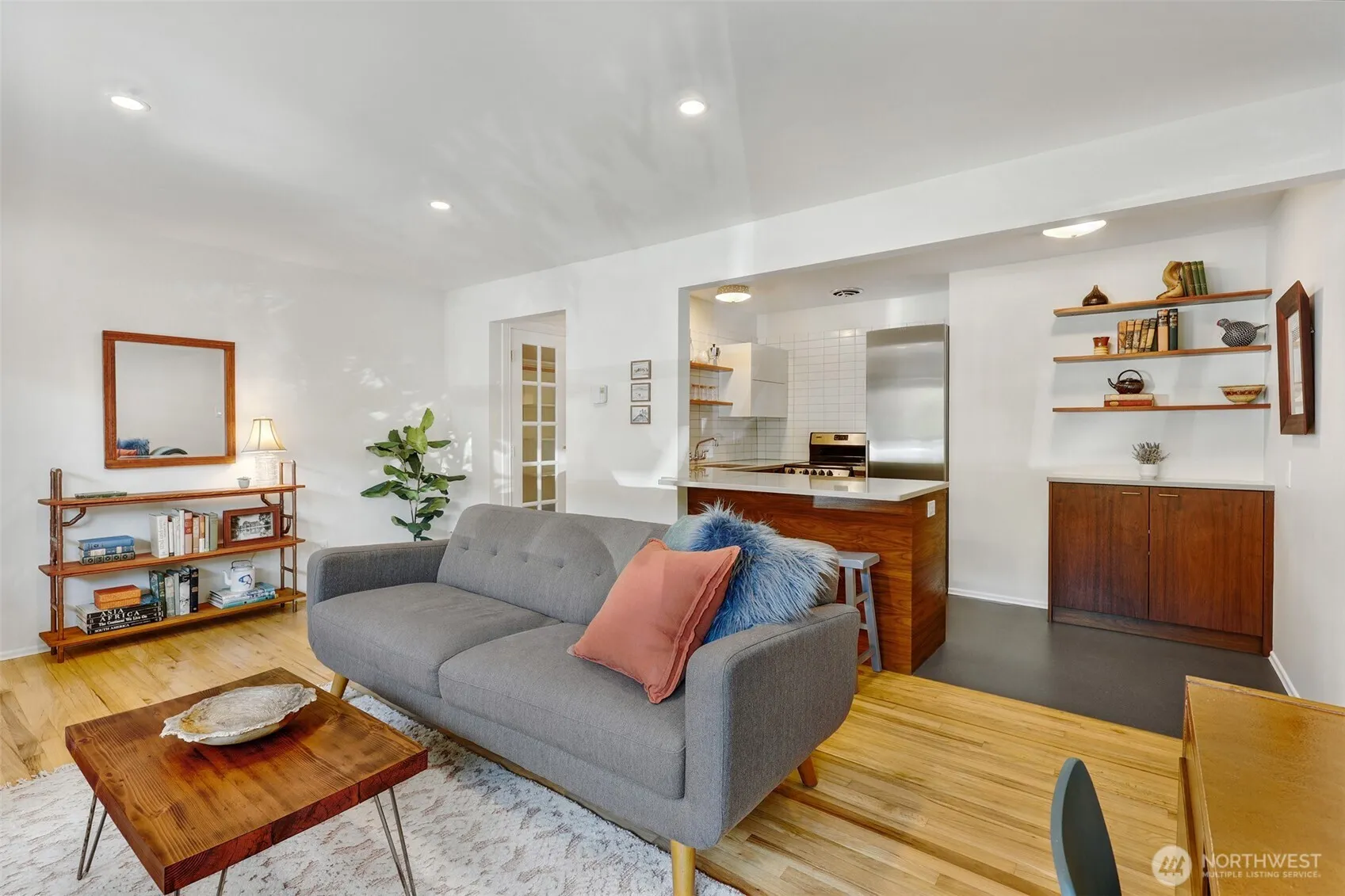 Property photo for 4710 Dayton Avenue N #2, Seattle photo 5