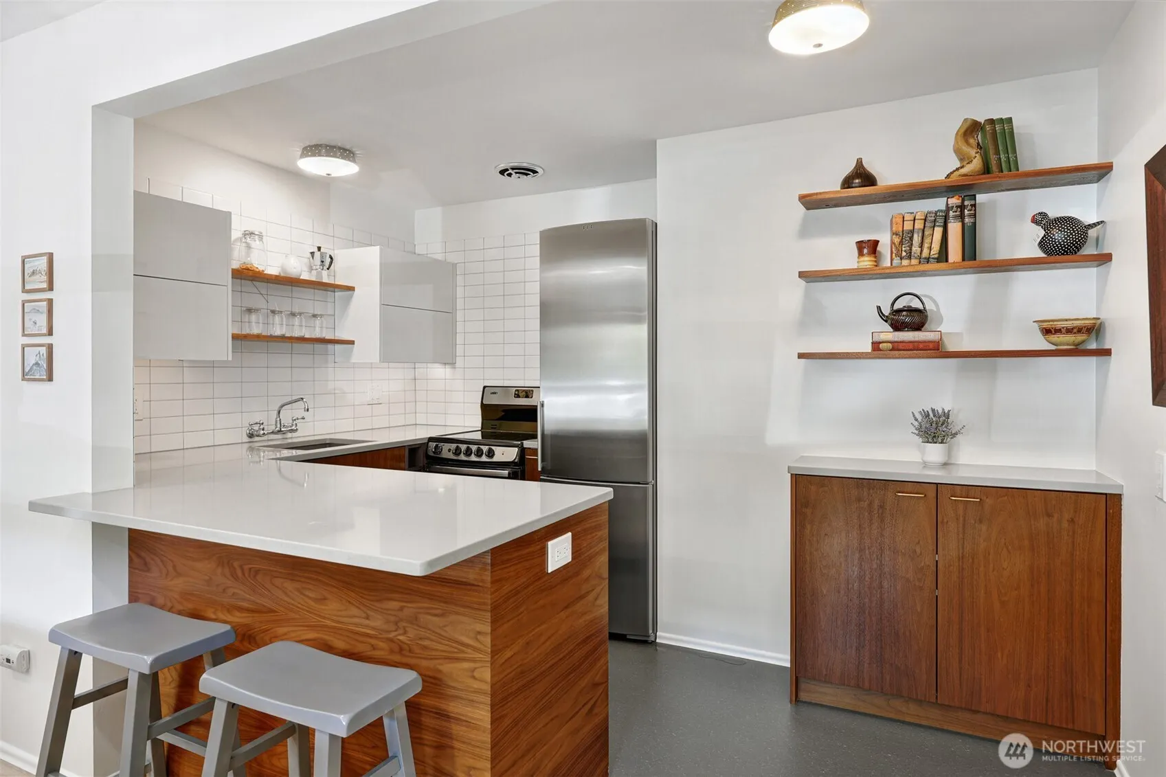 Property photo for 4710 Dayton Avenue N #2, Seattle photo 5