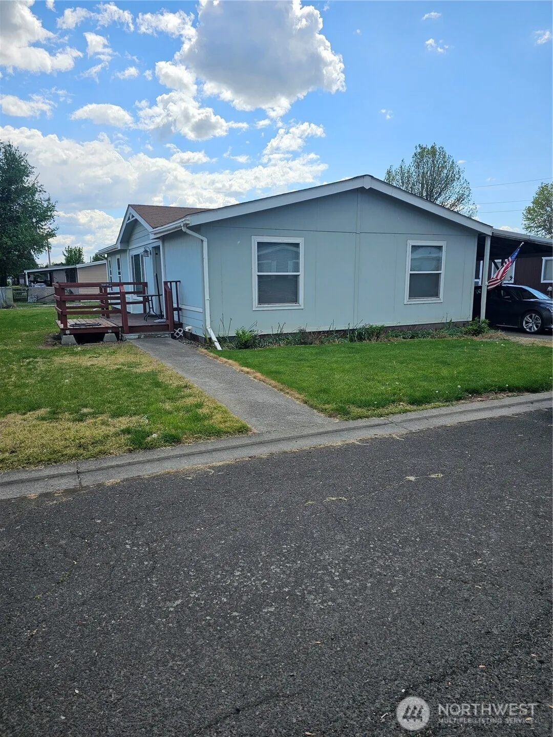 Property photo for 938 Empire Street N, College Place