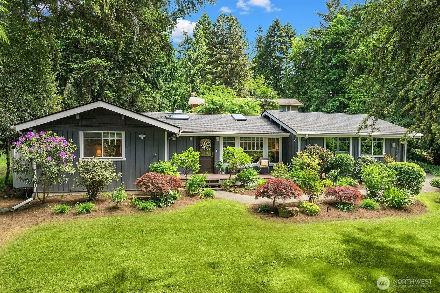 8704 171st Avenue Ne, Redmond