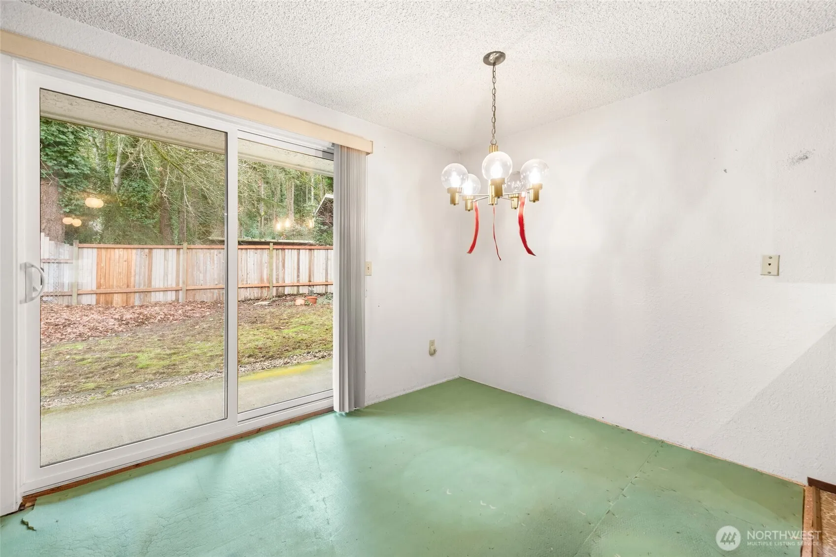 Property photo for 12528 Ne 117th Place #e1, Kirkland photo 5