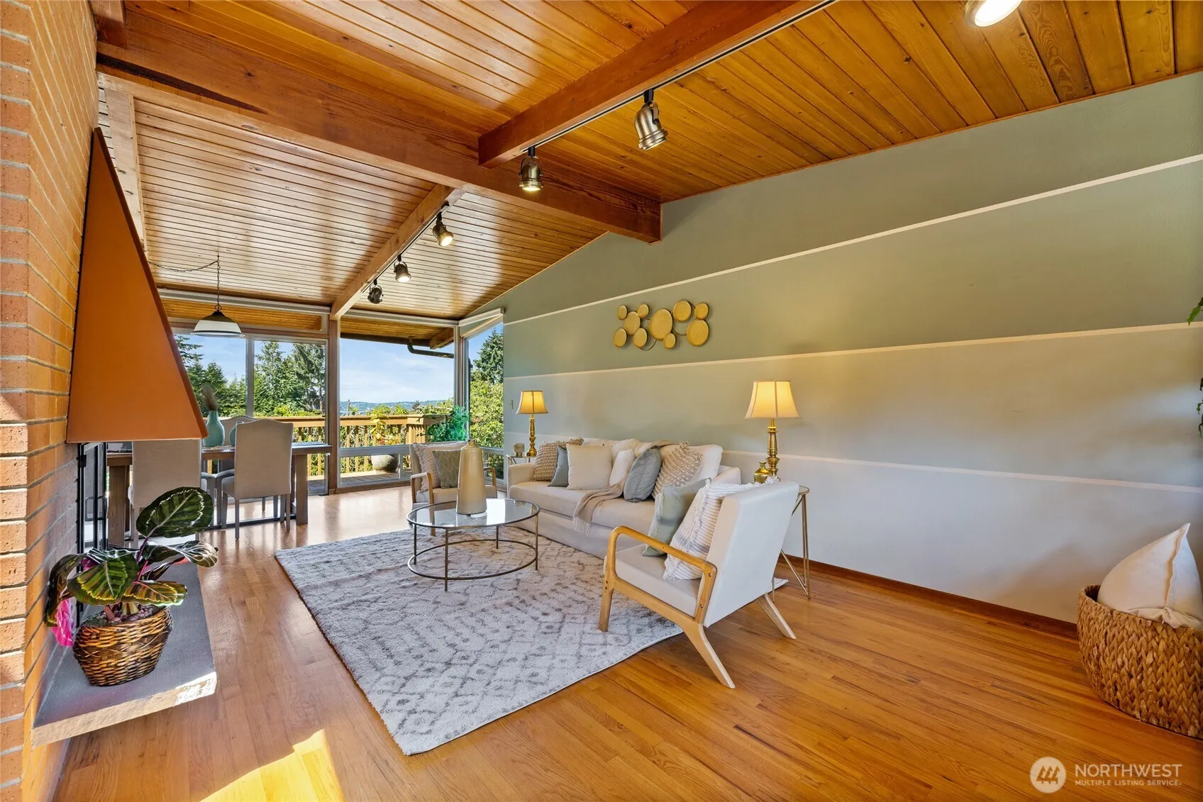 Property photo for 29815 10th Avenue Sw, Federal Way photo 2