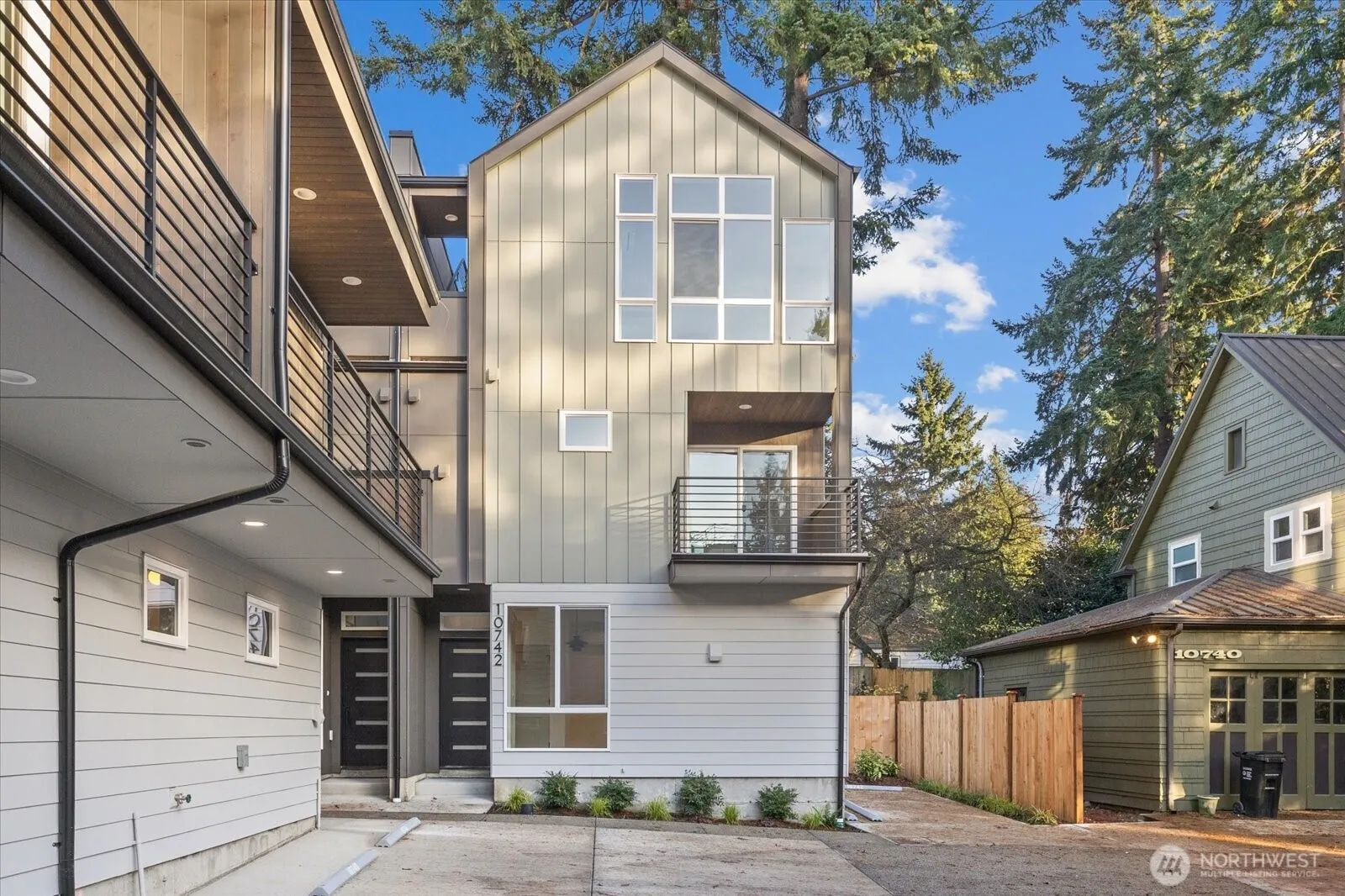Property photo for 10742 Interlake Avenue N, Seattle