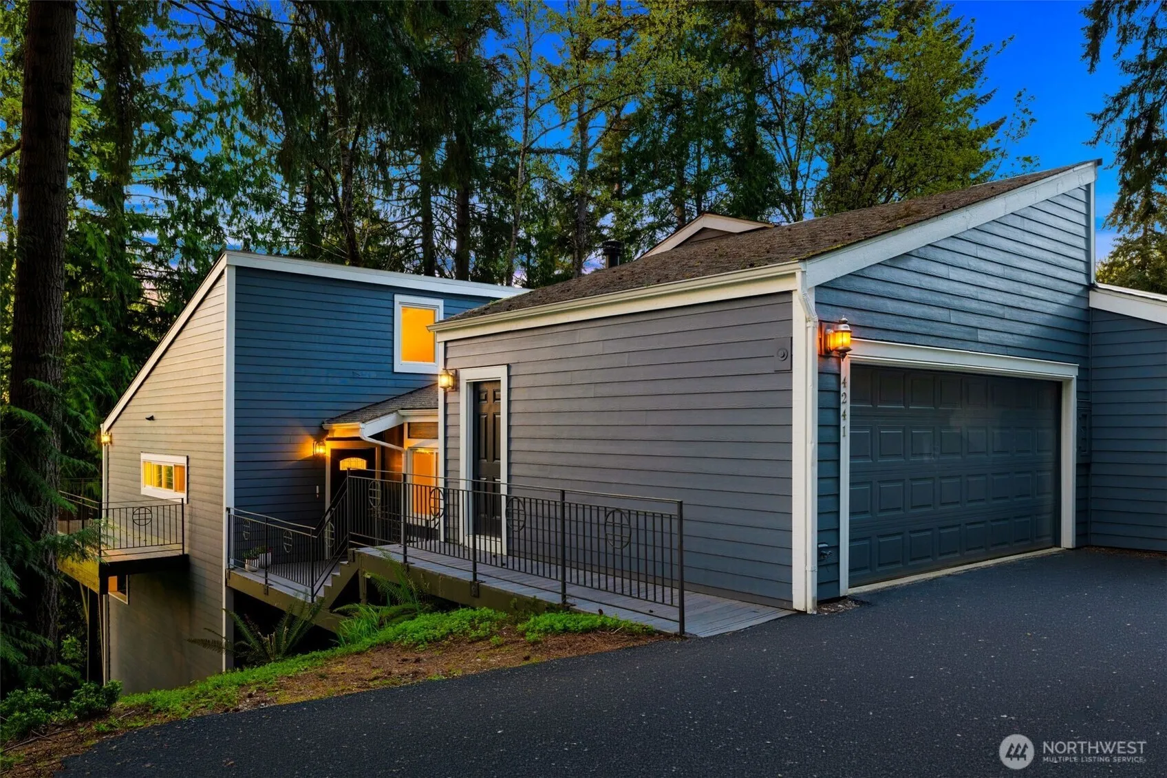 Property photo for 4241 155th Place Se #4-4, Bellevue, WA 98006