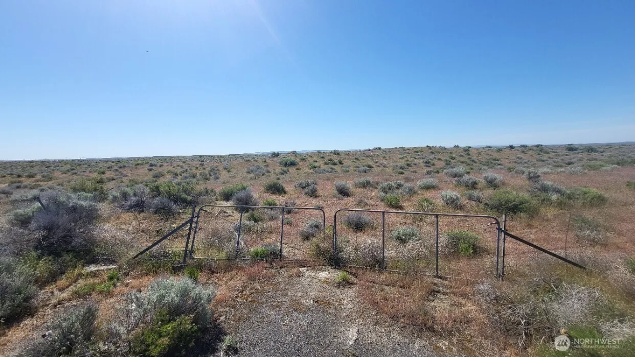 Property photo for 0 Parcel No. 161567000, Moses Lake