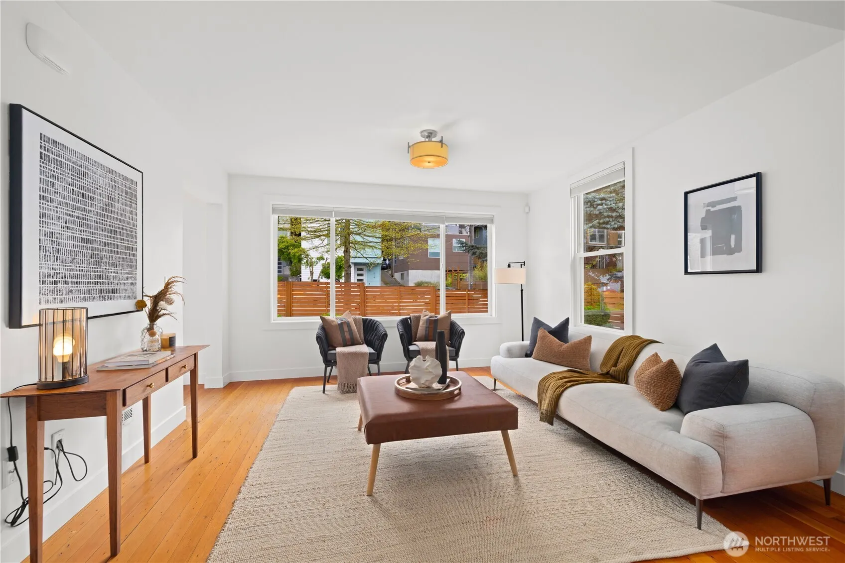 Property photo for 927 29th Avenue S, Seattle photo 5