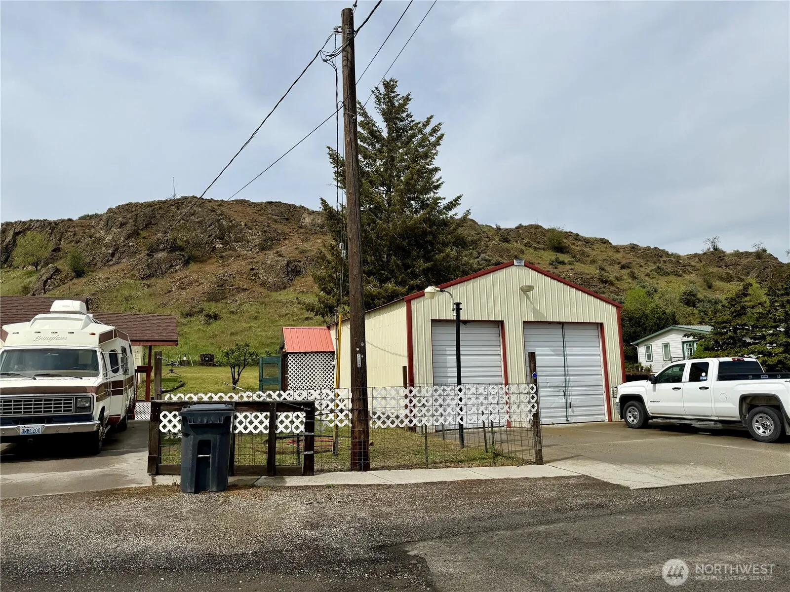 Property photo for 58110 View Place Ne, Grand Coulee photo 2