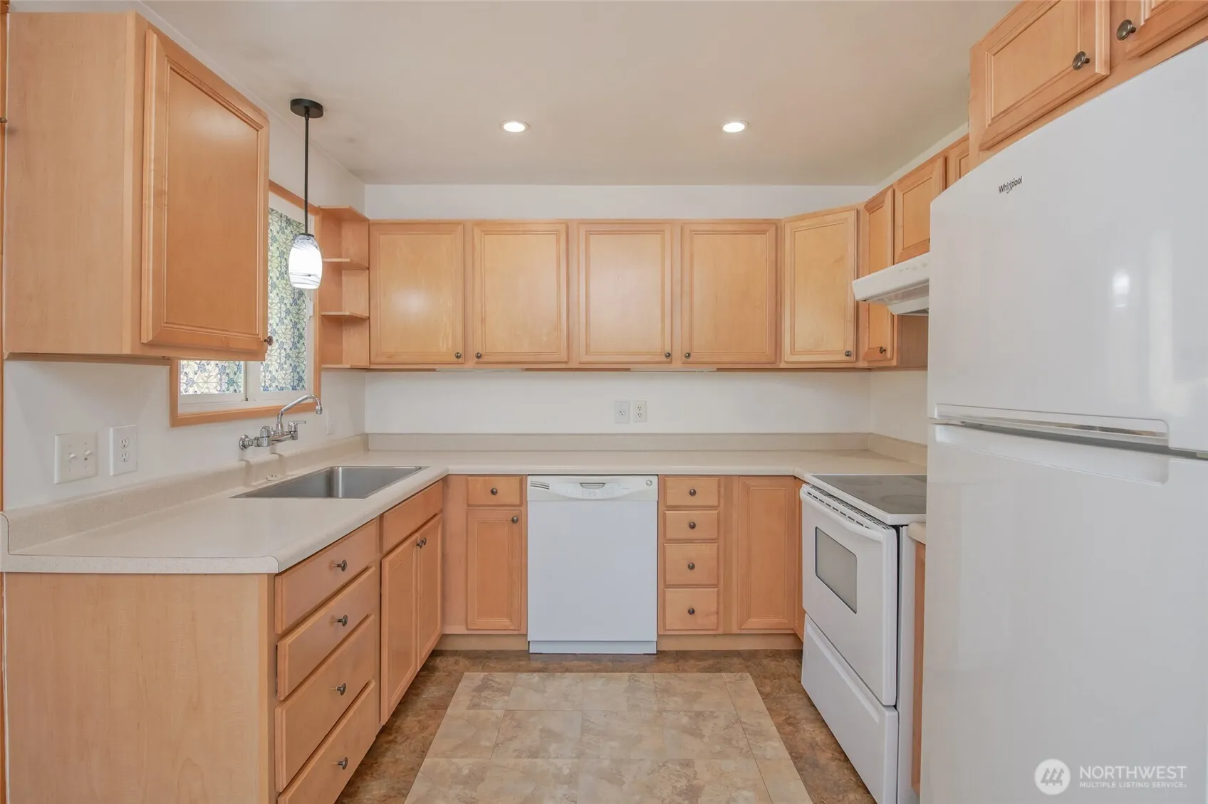 Property photo for 2022 S 108th Street, Seattle photo 5