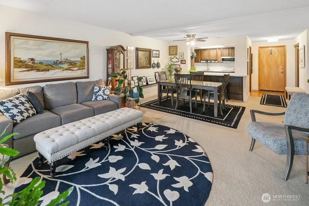 Property photo for 9710 Greenwood Avenue N #303, Seattle photo 3
