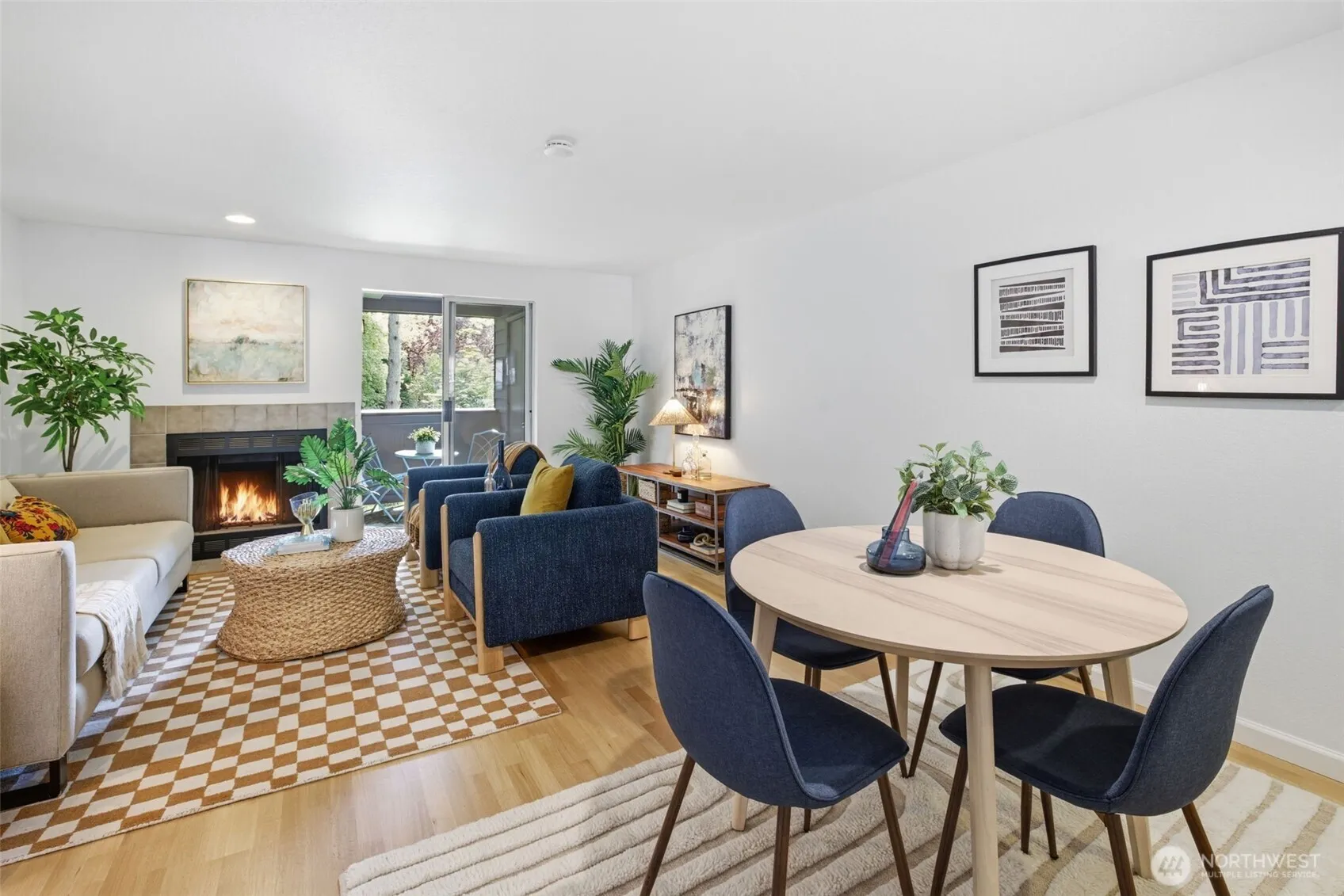 Property photo for 170 Newport Way Nw #d35, Issaquah