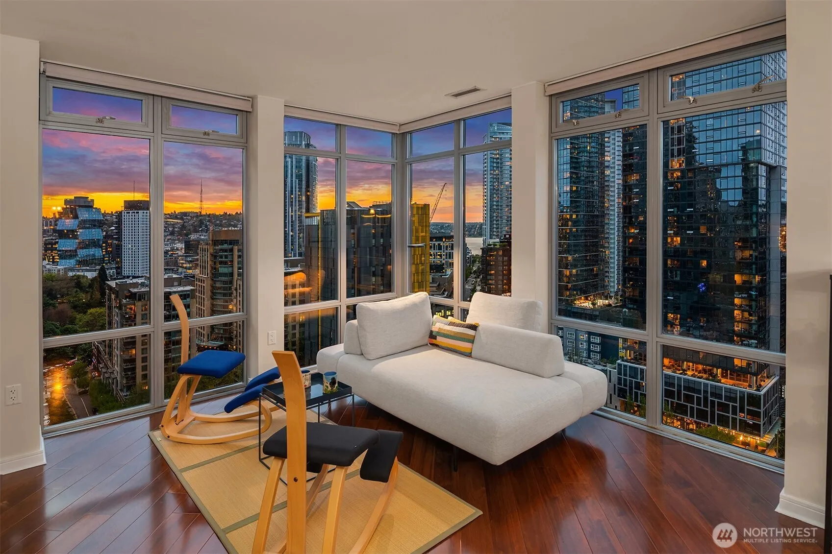 Property photo for 819 Virginia Street #2302, Seattle photo 3