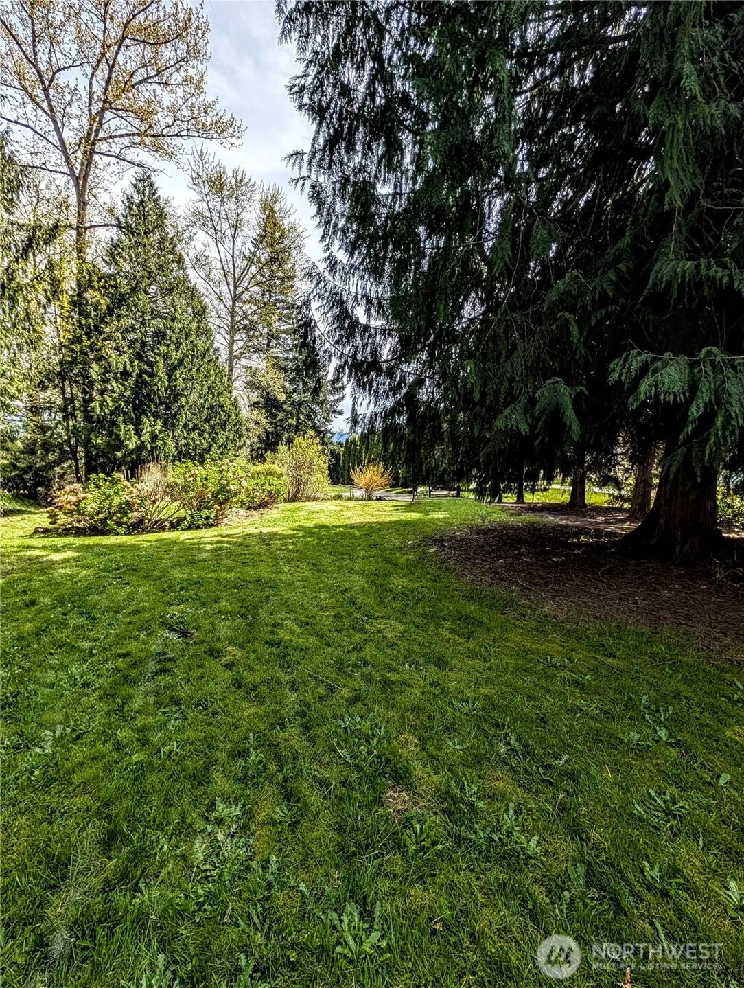 Property photo for 4611 268th Avenue Ne, Redmond photo 5