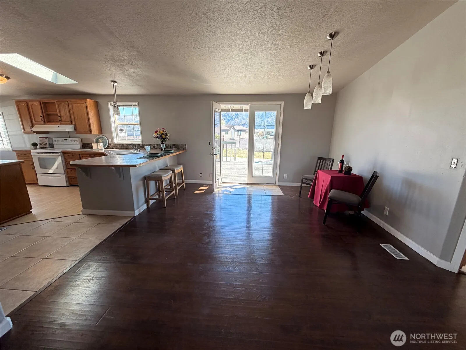 Property photo for 612 Orchard Drive Sw, Mattawa photo 3