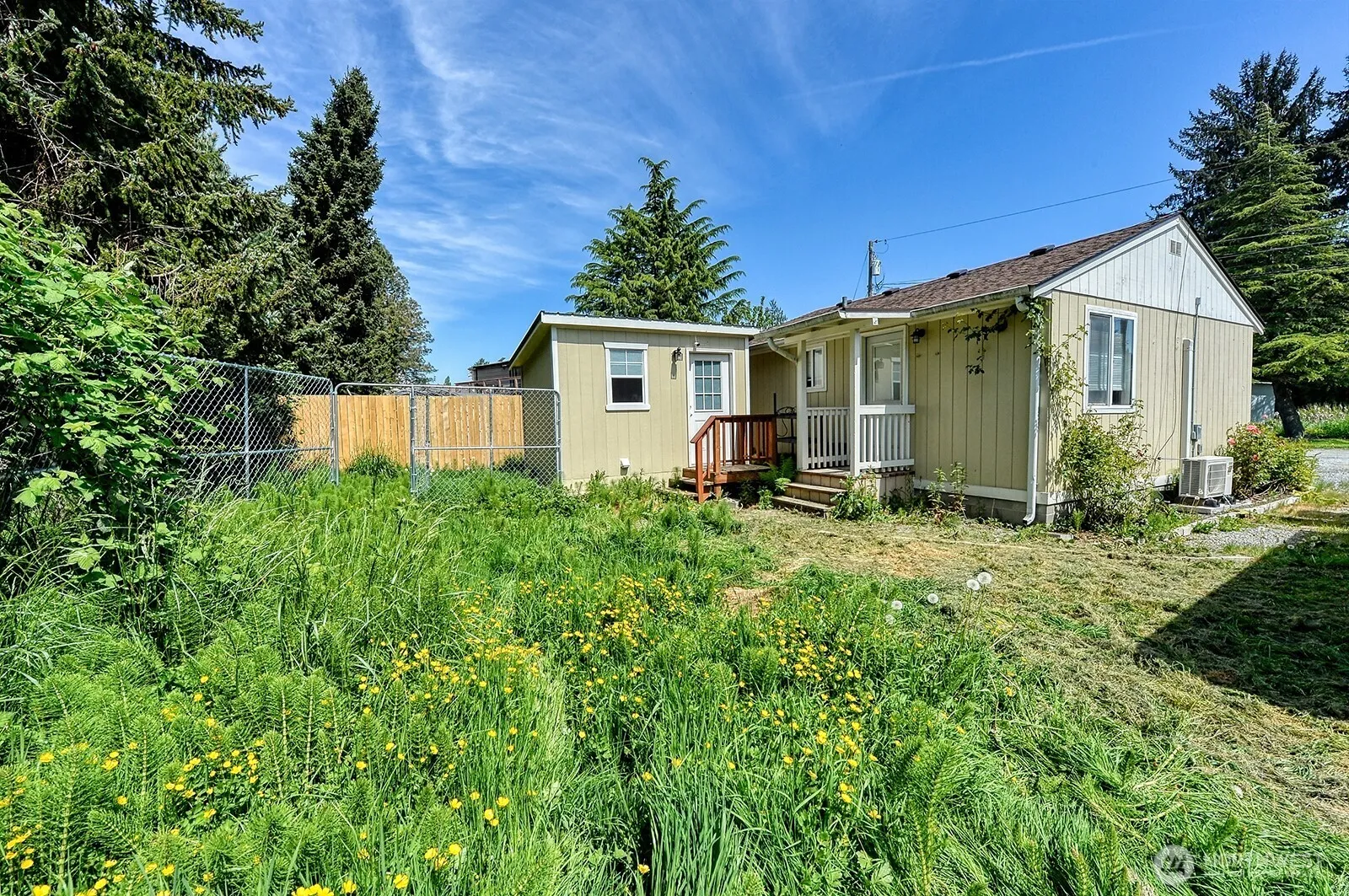 Property photo for 425 N Hawthorne Street, Burlington photo 4