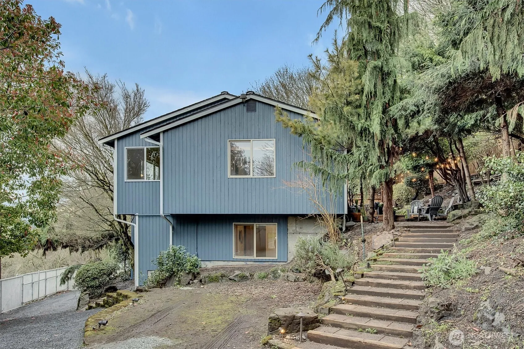 Property photo for 1915 11th Avenue S, Seattle photo 4