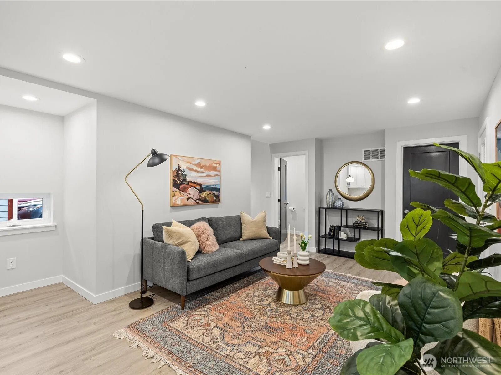 Property photo for 8117 17th Avenue Sw #b, Seattle photo 4