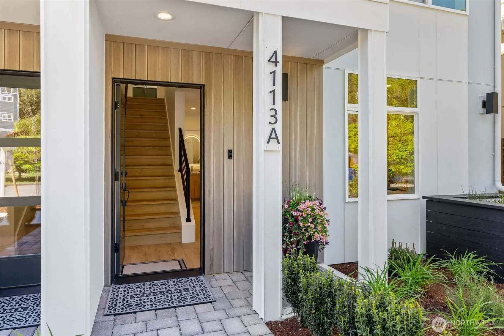 Property photo for 4113 Chilberg Avenue Sw #a, Seattle photo 3