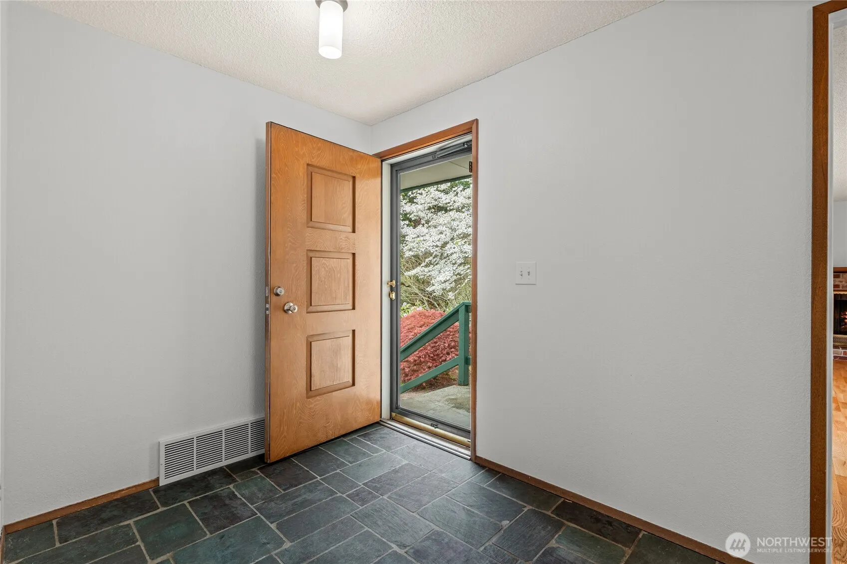 Property photo for 1511 S Macarthur Street, Tacoma photo 2