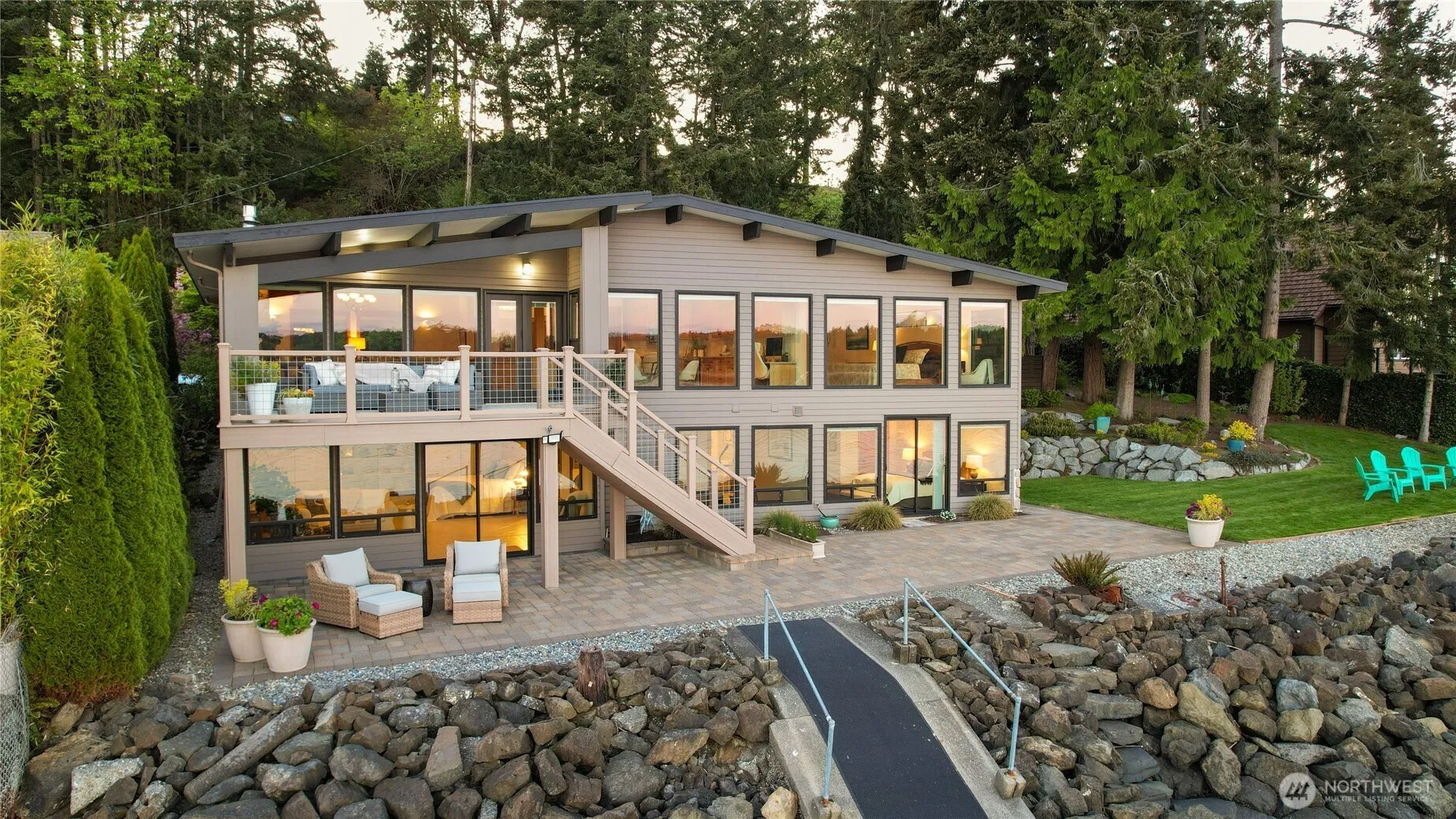 Property photo for 5187 Watauga Beach Drive E, Port Orchard photo 4