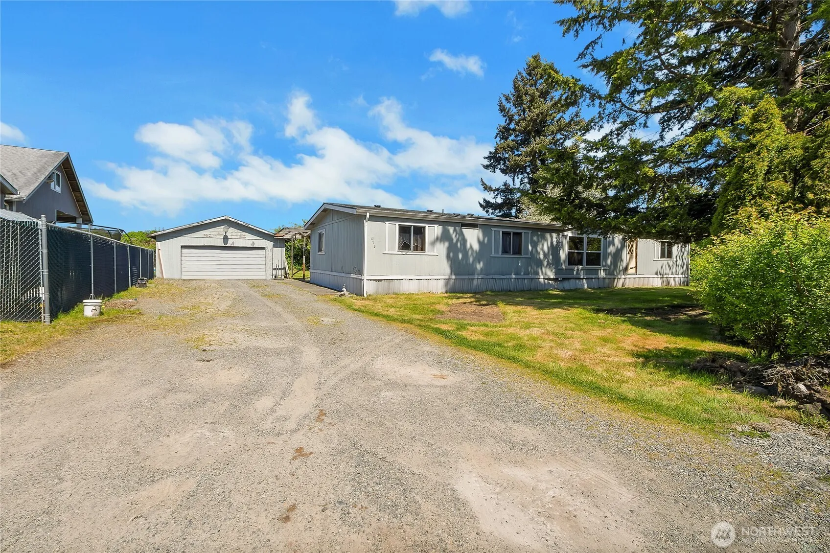 Property photo for 415 4th Avenue N, Algona