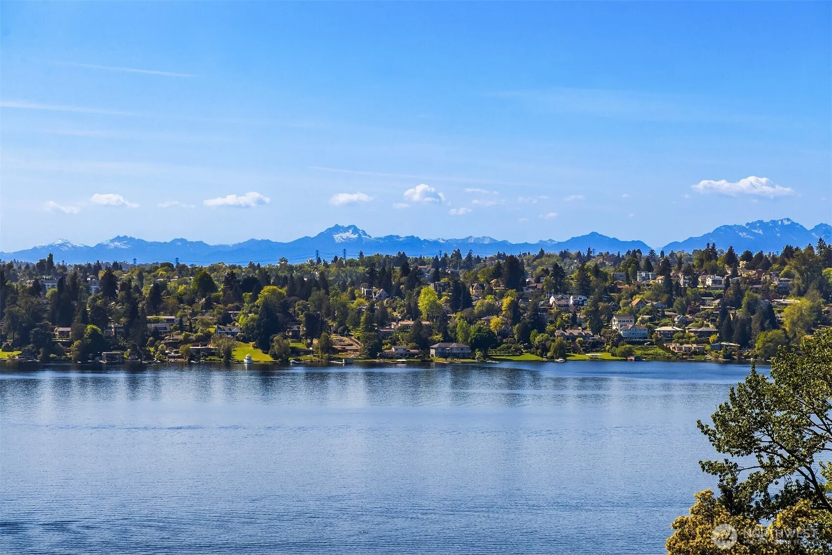 Property photo for 7447 W Mercer Way, Mercer Island photo 2