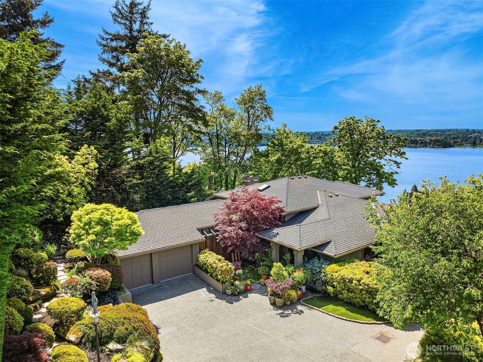 Property photo for 7447 W Mercer Way, Mercer Island photo 3