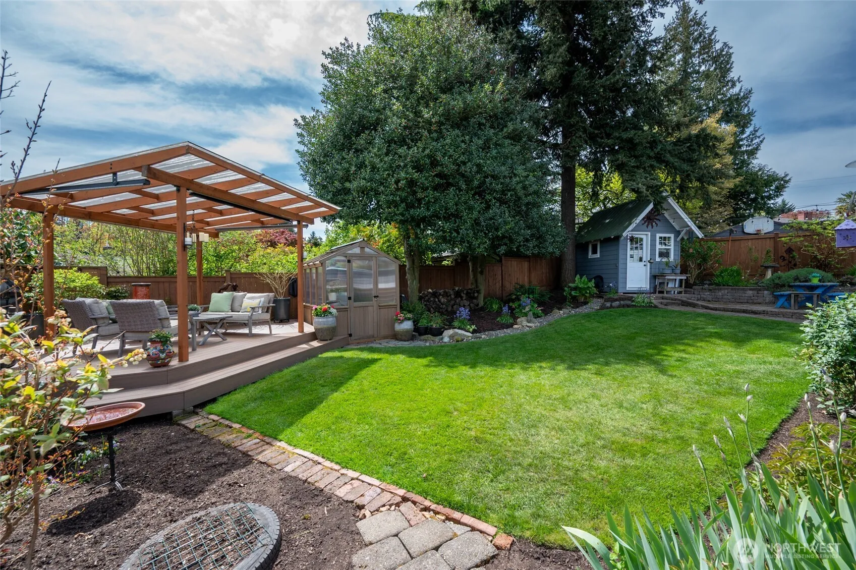 Property photo for 4061 W Ruffner Street, Seattle photo 2
