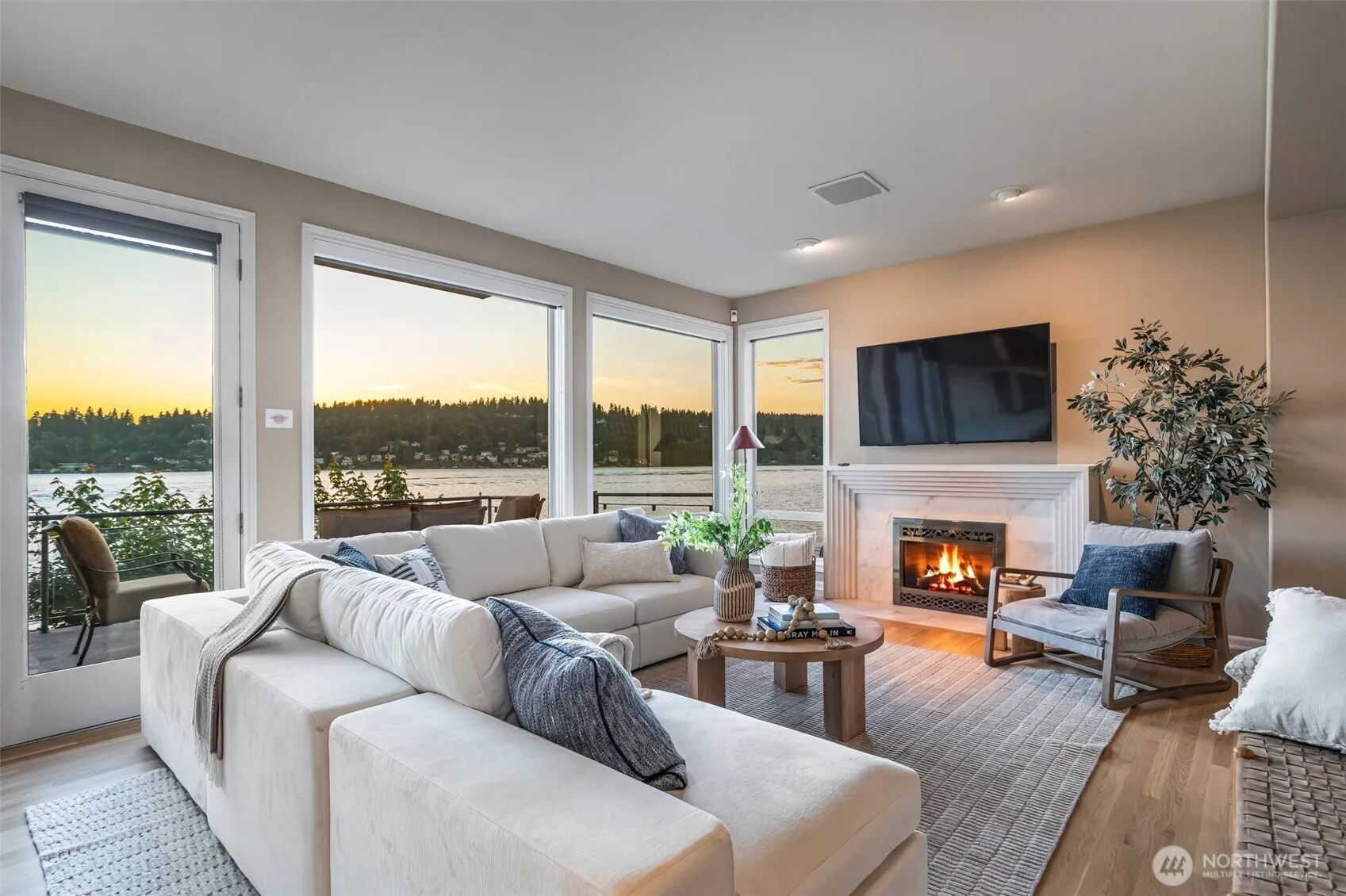 Property photo for 3711 Lake Washington Boulevard N, Renton photo 5