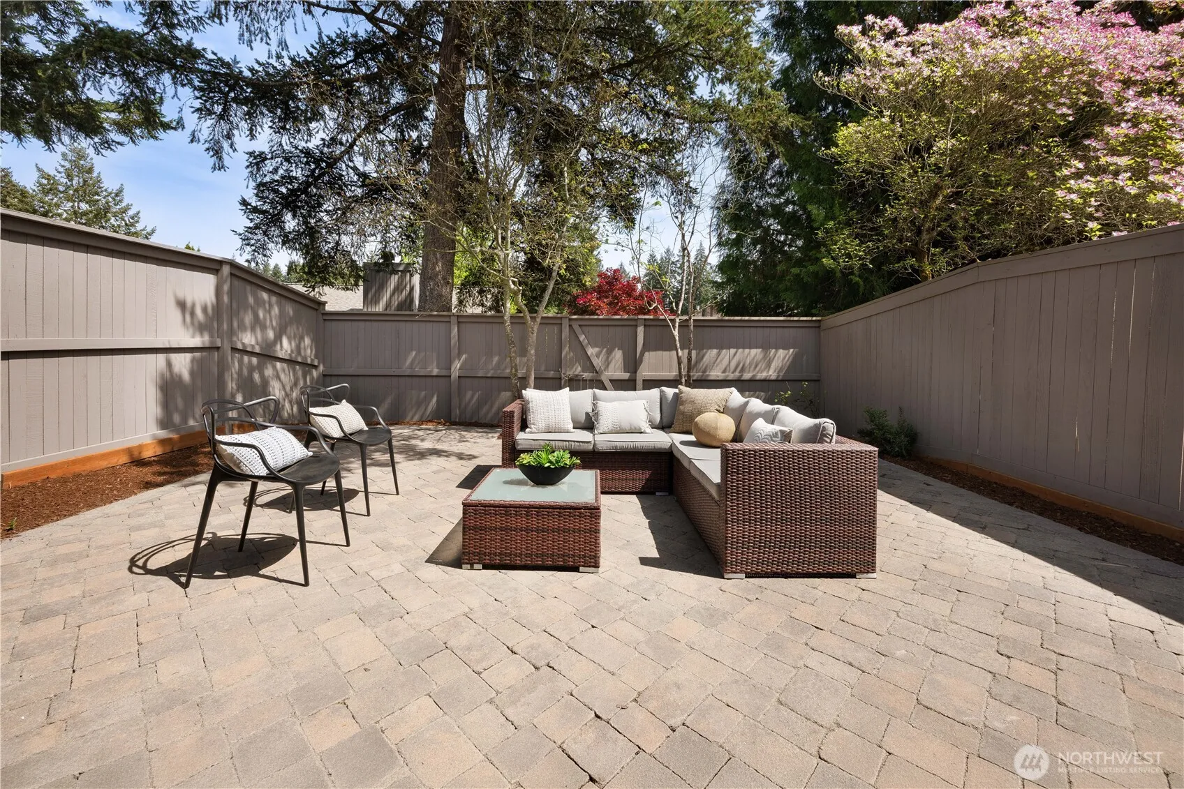 Property photo for 130 141st Place Ne, Bellevue photo 5