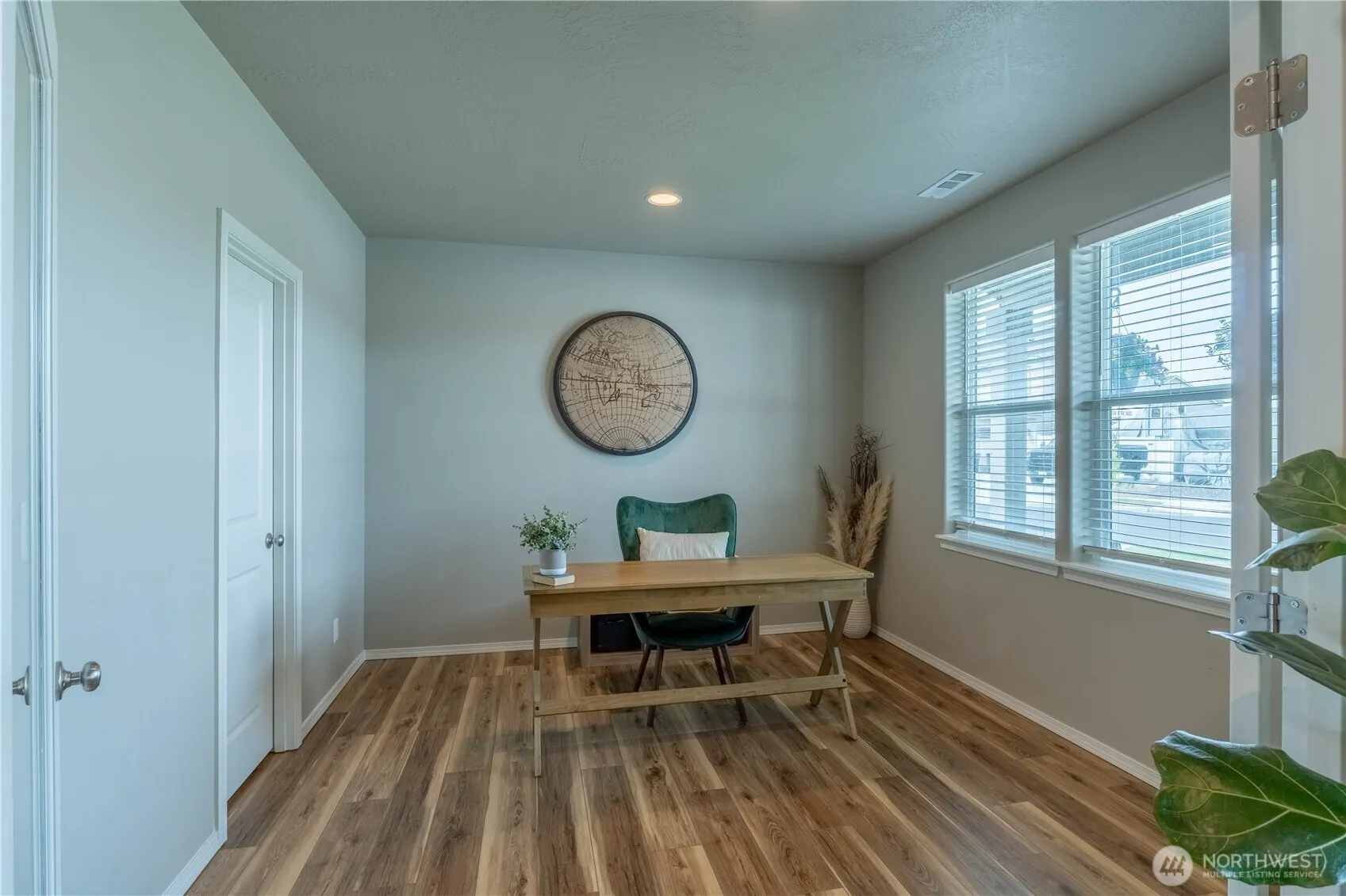 Property photo for 2417 Cove West Drive, Moses Lake photo 5