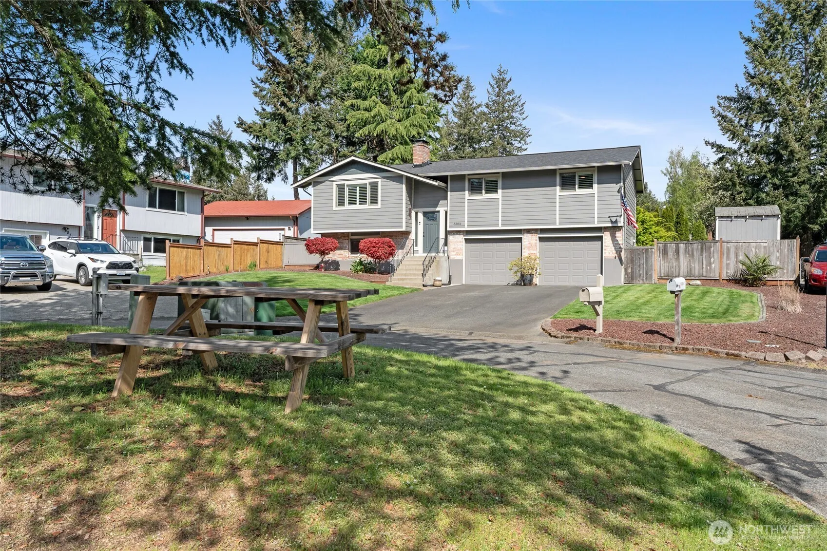 Property photo for 8303 55th Street W, University Place photo 2