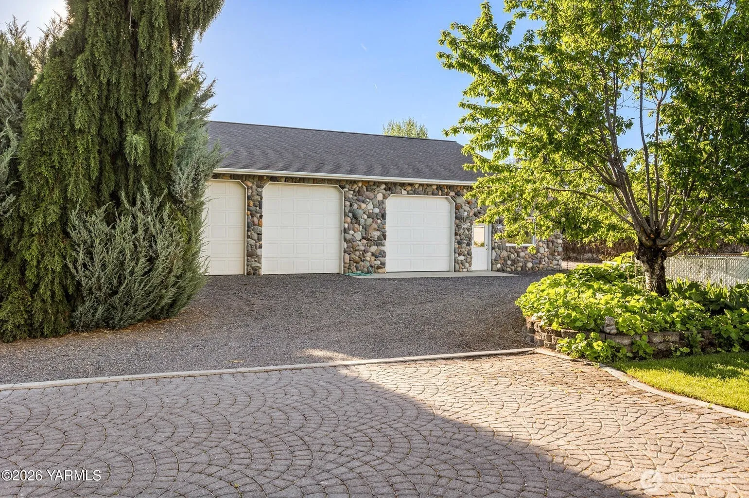 Property photo for 8204 Midvale Road, Yakima photo 2