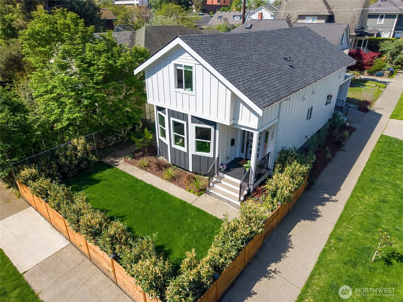 Property photo for 351 17th Avenue E, Seattle