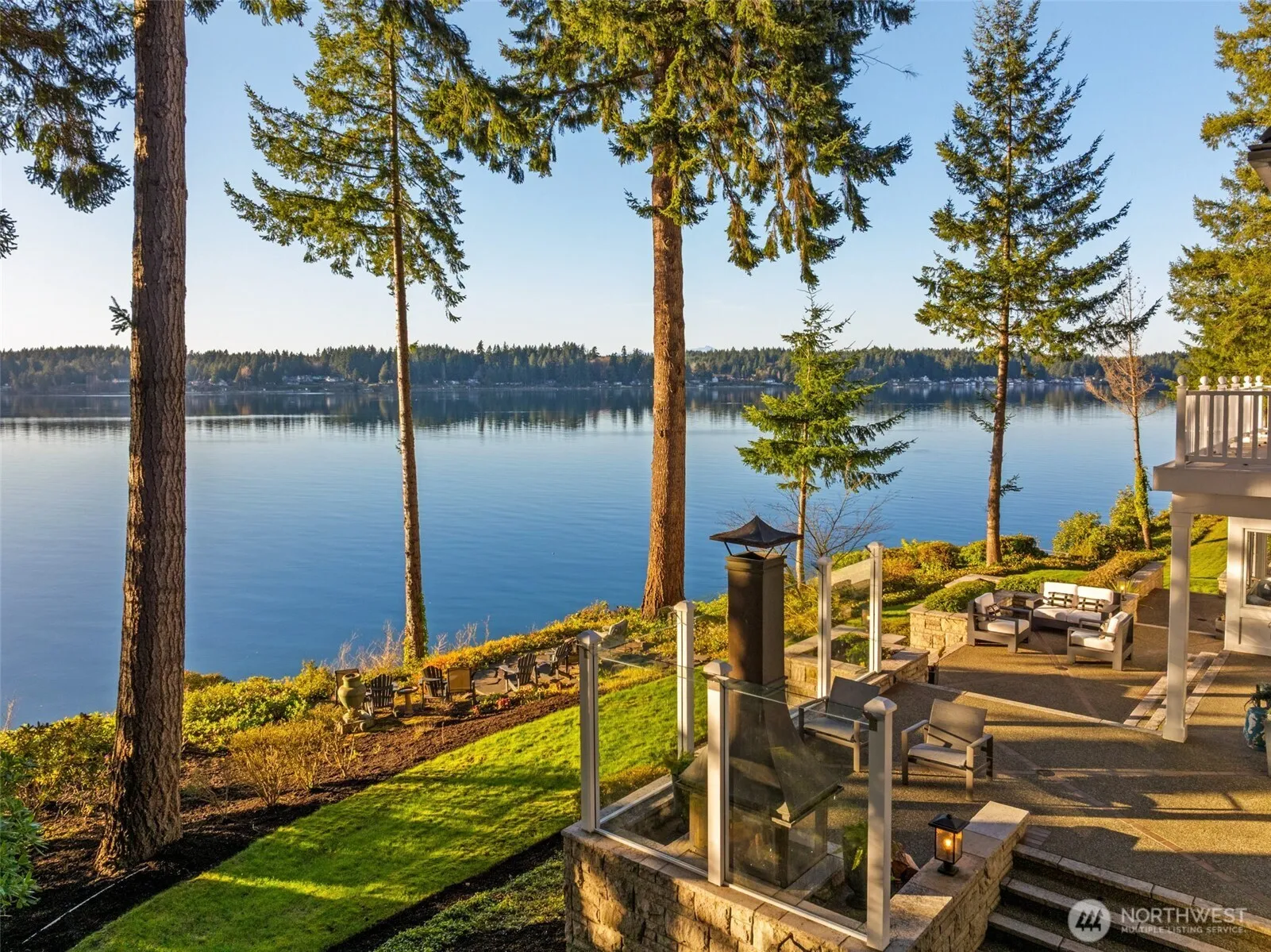 Property photo for 6947 Cooper Point Road Nw, Olympia