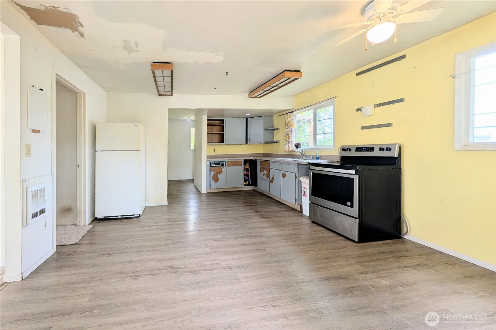 Property photo for 8428 S D Street, Tacoma photo 2