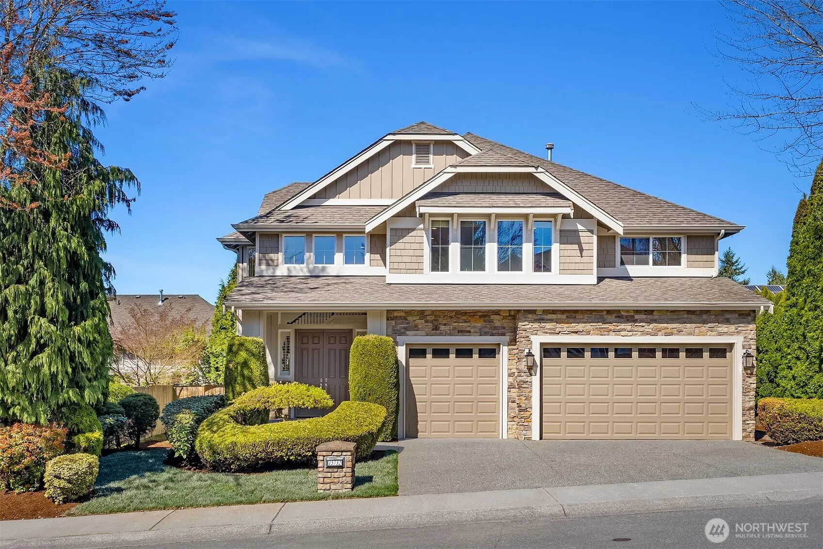 Property photo for 15732 Ne 119th Court, Redmond, WA 98052