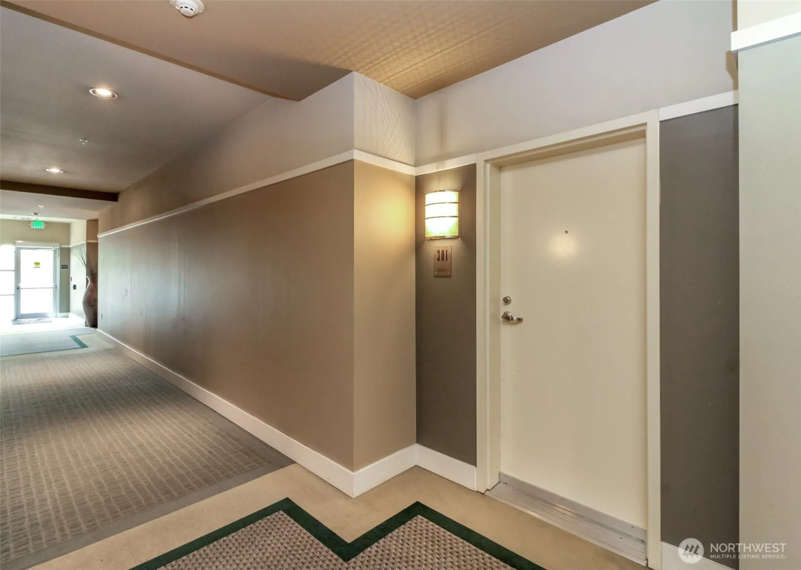 Property photo for 17 W Mercer Street #301, Seattle photo 4
