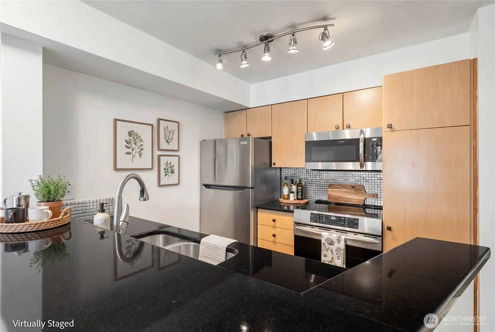 Property photo for 412 11th Avenue #209, Seattle photo 5