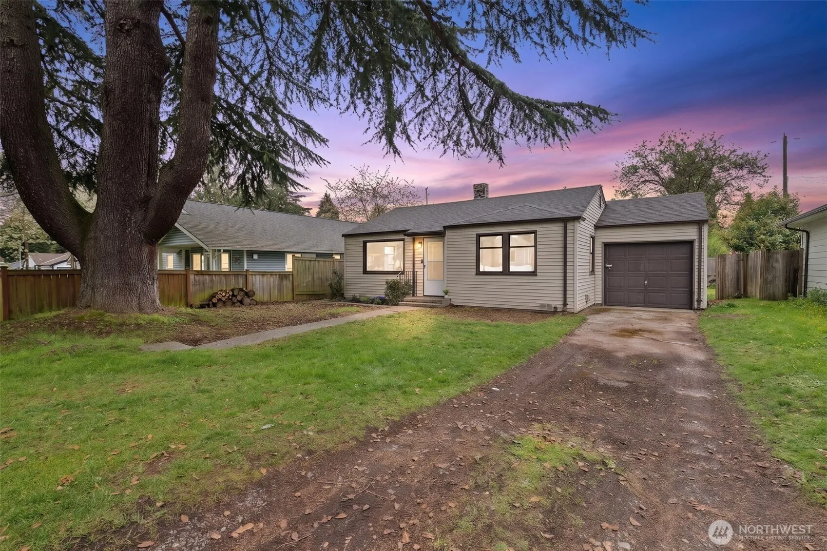 Property photo for 9747 Evanston Ave N, Seattle photo 2