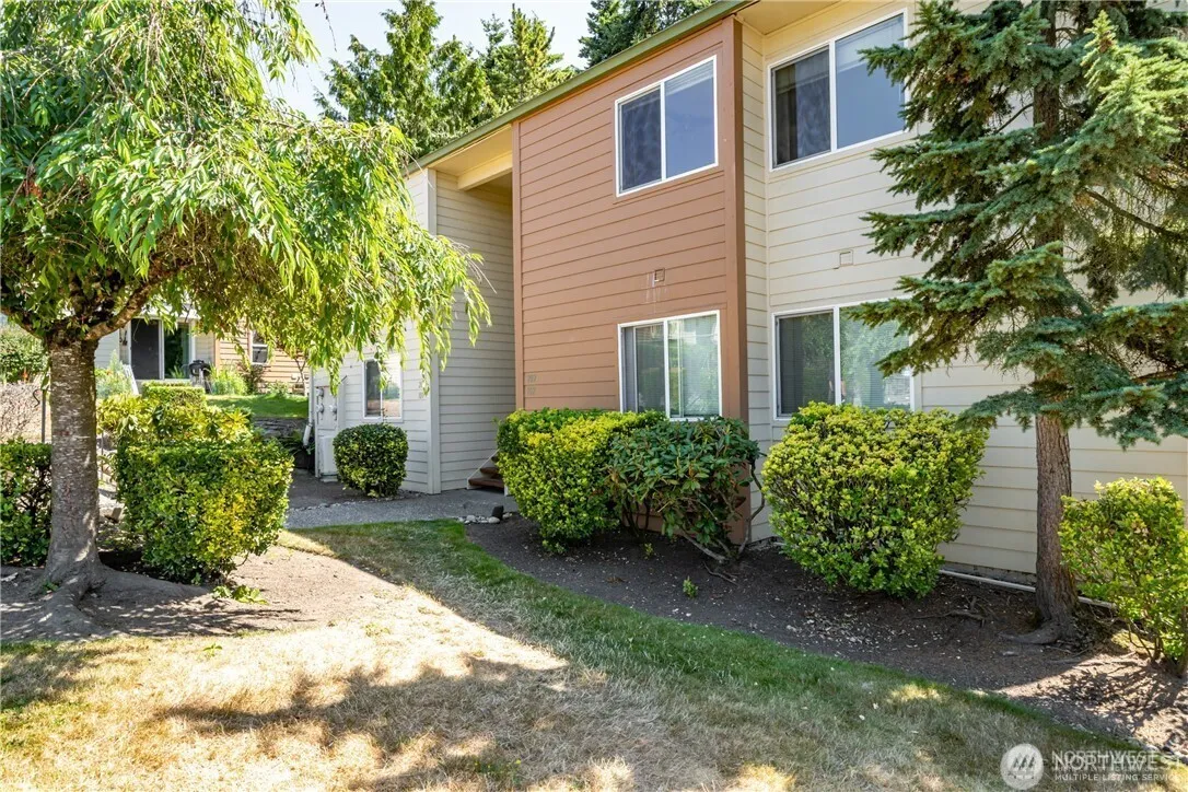 Property photo for 23629 112th Ave Se #e202, Kent