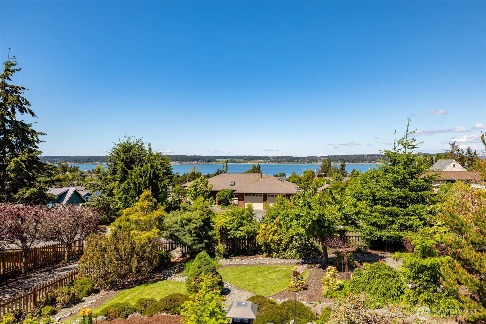 Property photo for 615 Ne 4th Street, Coupeville photo 3