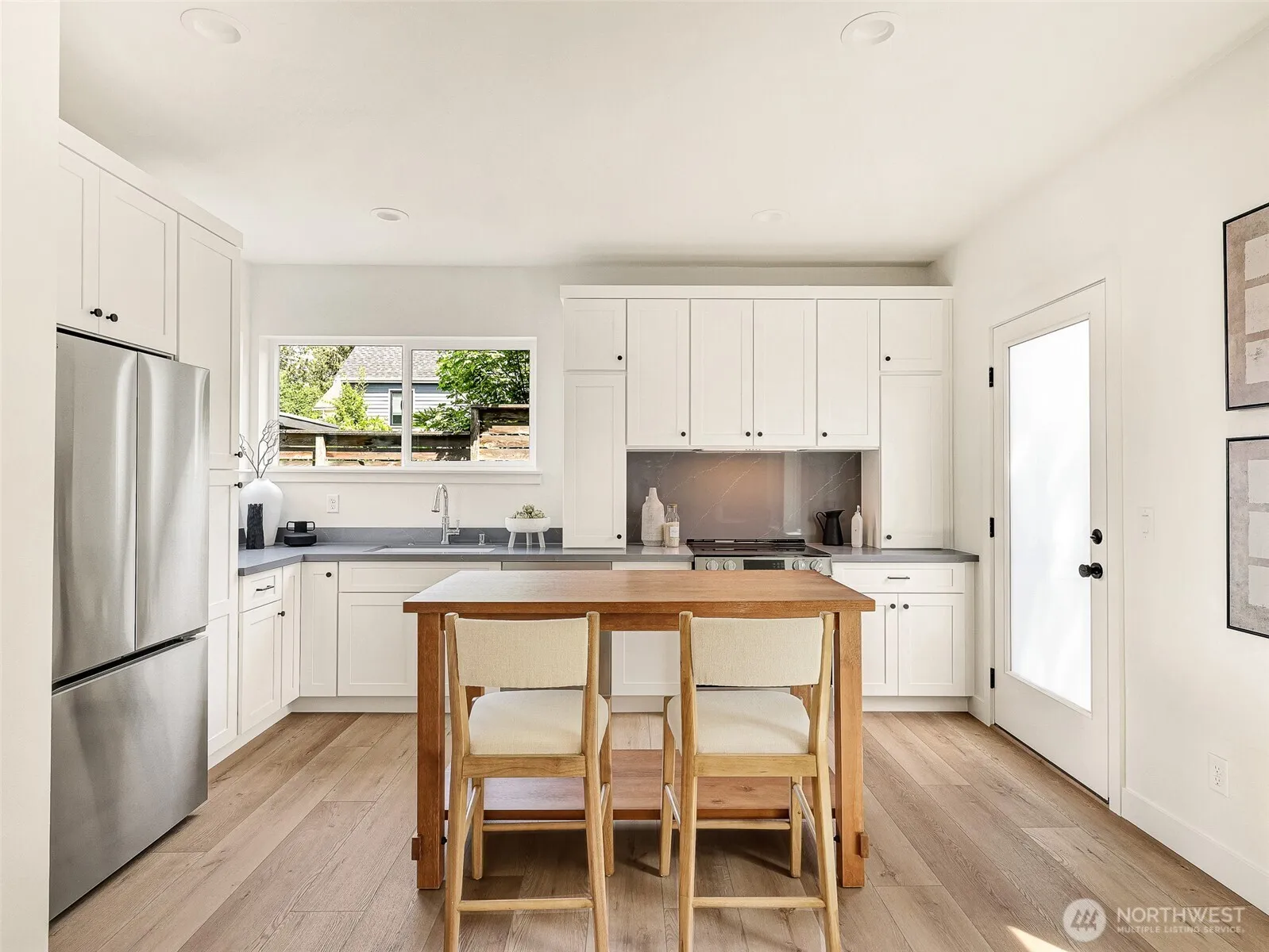 Property photo for 8126 12th Avenue Sw, Seattle photo 5