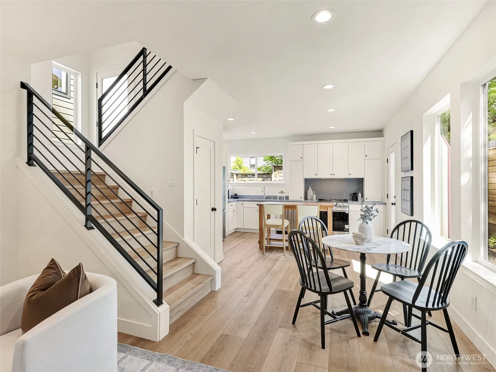 Property photo for 8126 12th Avenue Sw, Seattle photo 4
