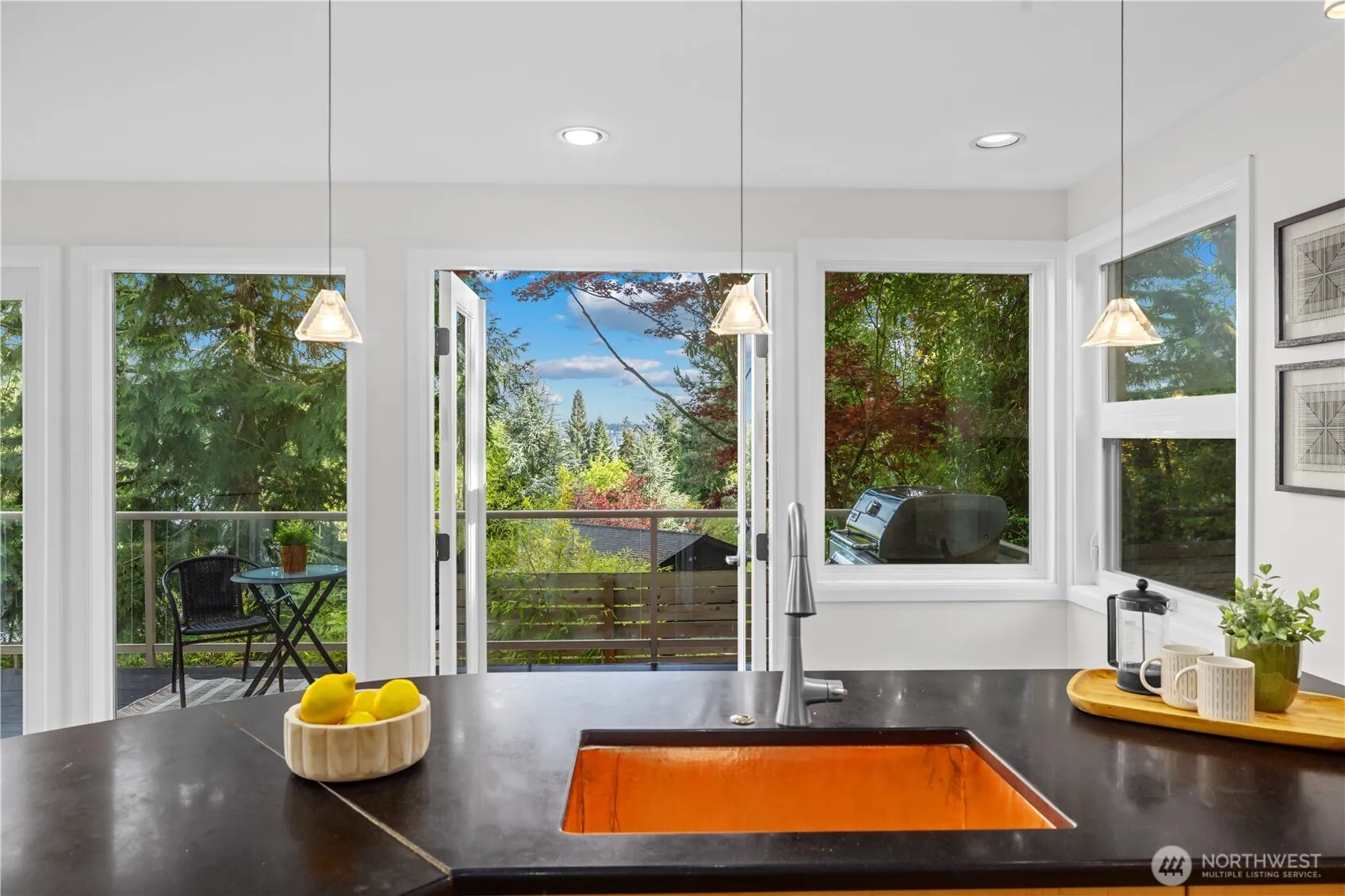 Property photo for 4290 Shoreclub Drive, Mercer Island photo 5