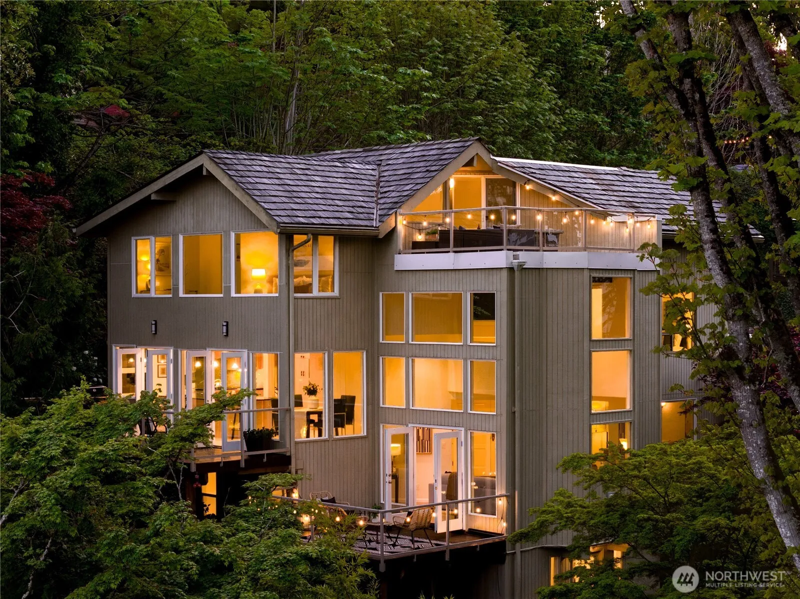 Property photo for 4290 Shoreclub Drive, Mercer Island