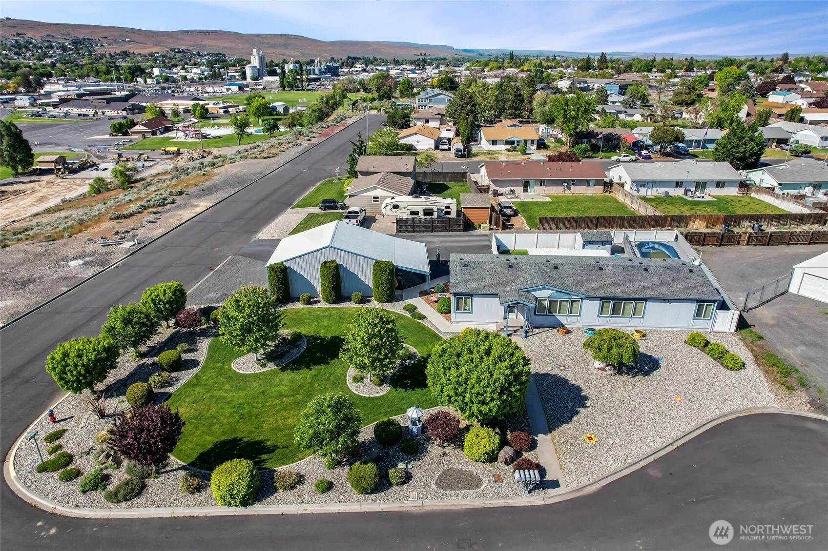 Property photo for 307 Hilltop Circle, Ephrata