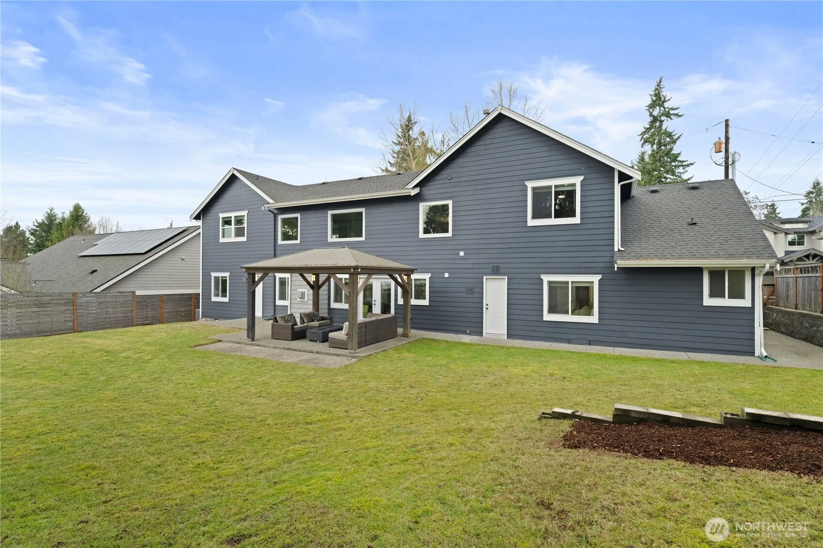 Property photo for 12411 Ne 108th Place, Kirkland photo 2
