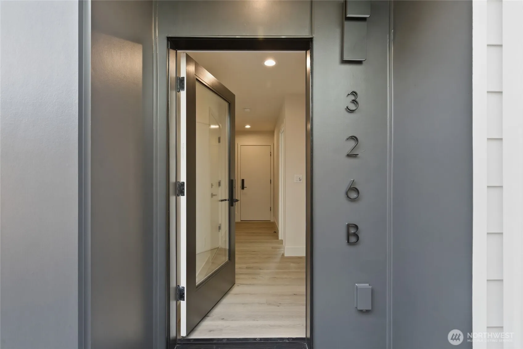 Property photo for 326 Nw 80th Street #b, Seattle photo 3