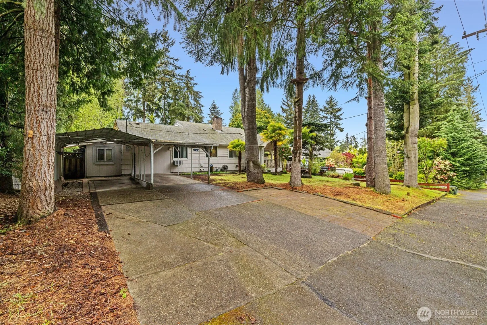 2051 S 223rd Street, Des Moines