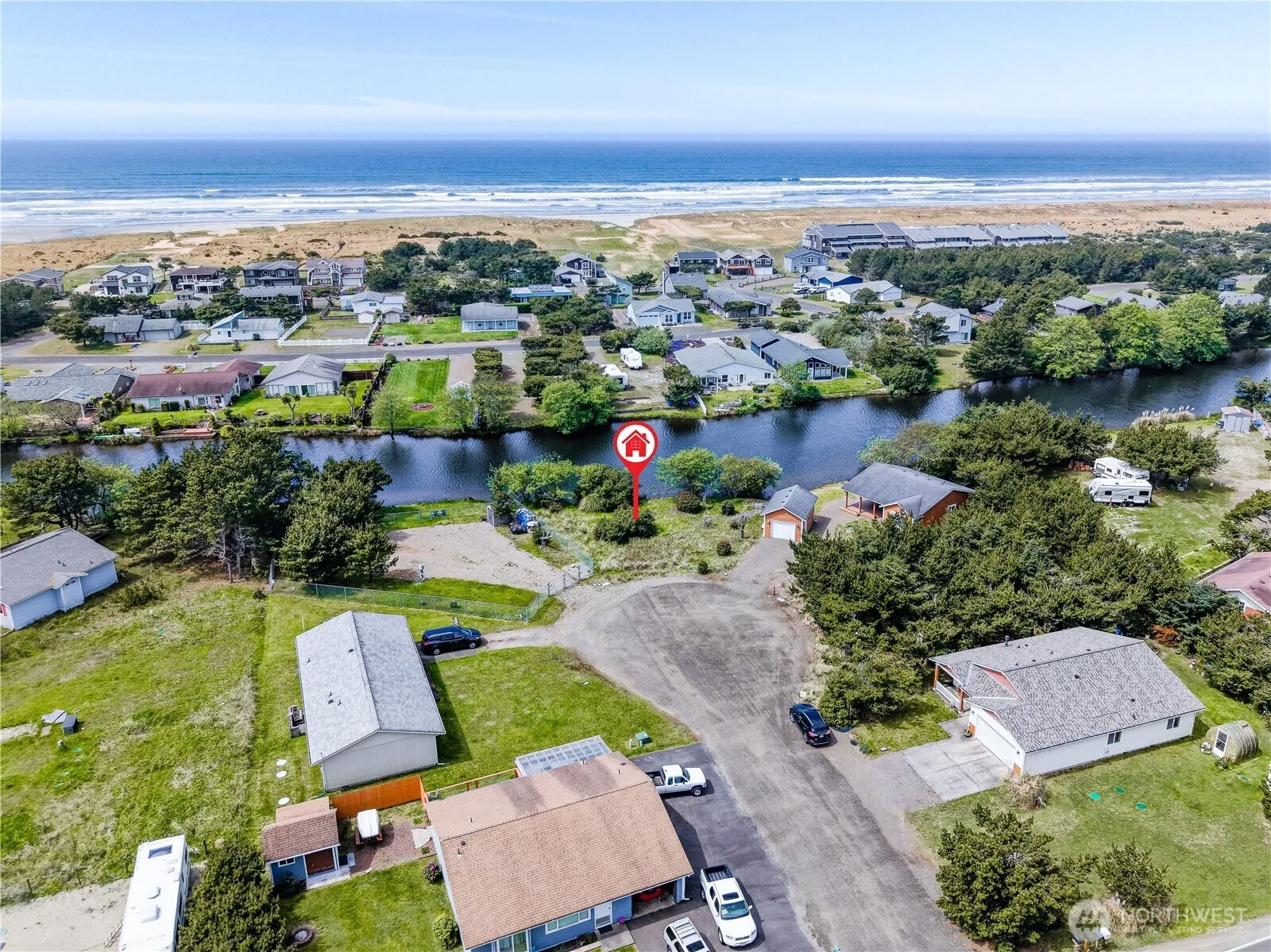 Property photo for 701 353rd Place, Ocean Park photo 5